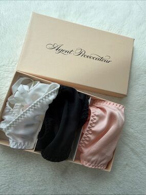 AGENT PROVOCATEUR Fabi Trixie 3PK Boxed Set in Pink/Black/White